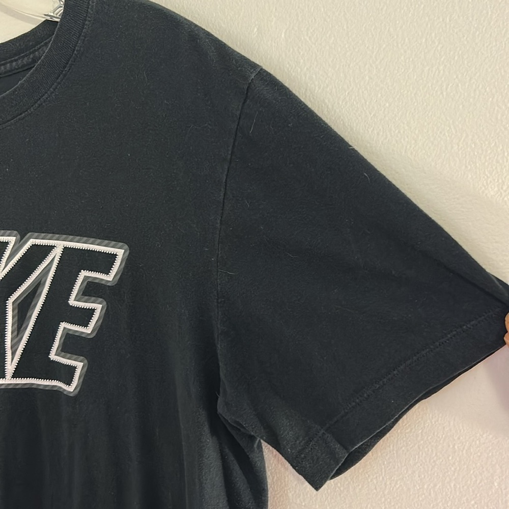 Classic Nike “The Tee” Bold Lettering Black T-Shirt Size Medium. 100% Cotton - Picture 3 of 7